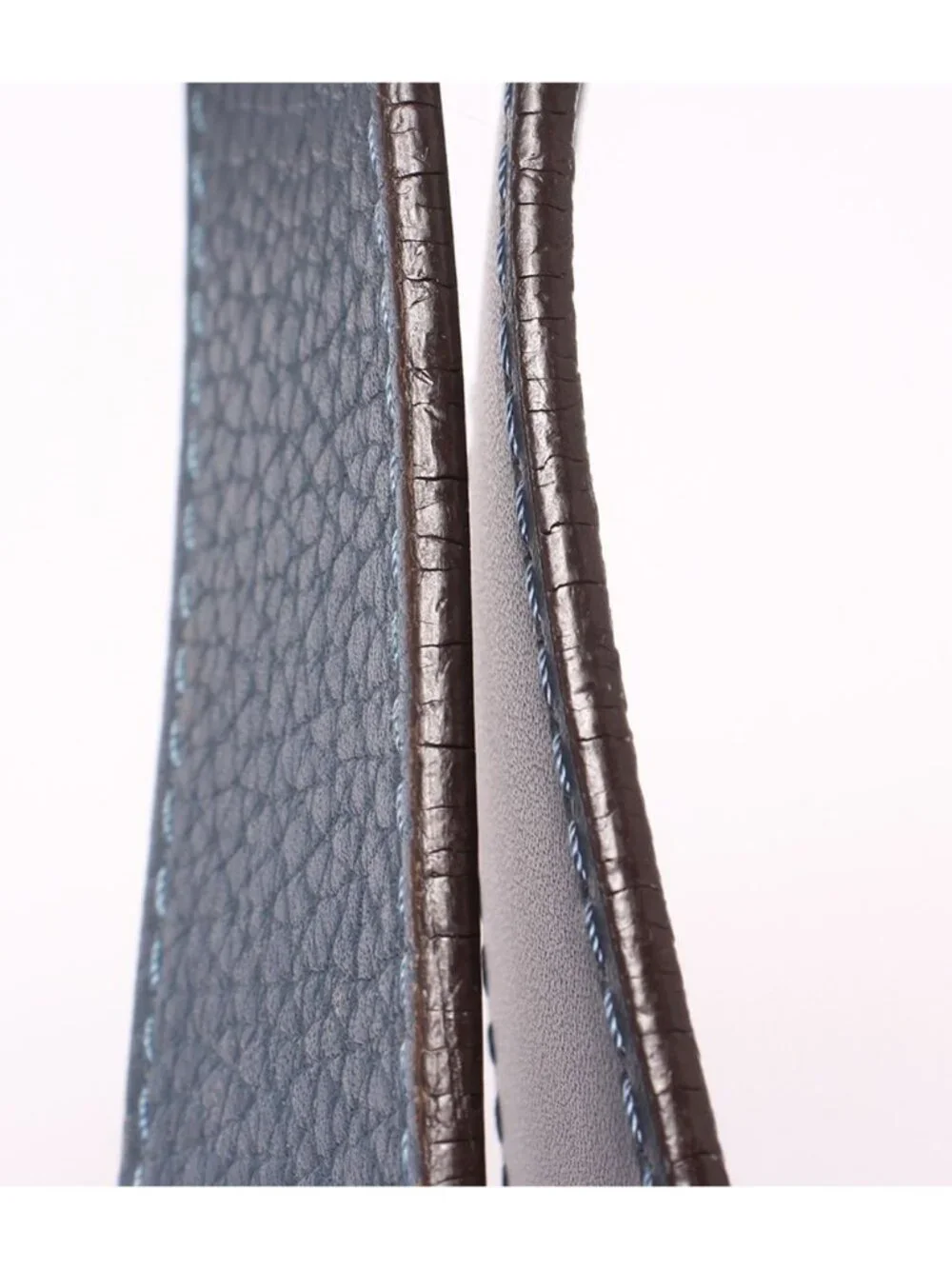 Louis Vuitton Belt Ceinture Pont Neuf Taiga